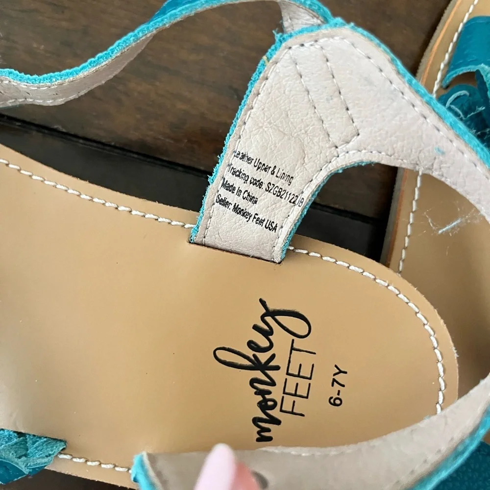 🌟3‎ for $35🌟 Monkey Feet Teal Leather Sandals Size 6-7